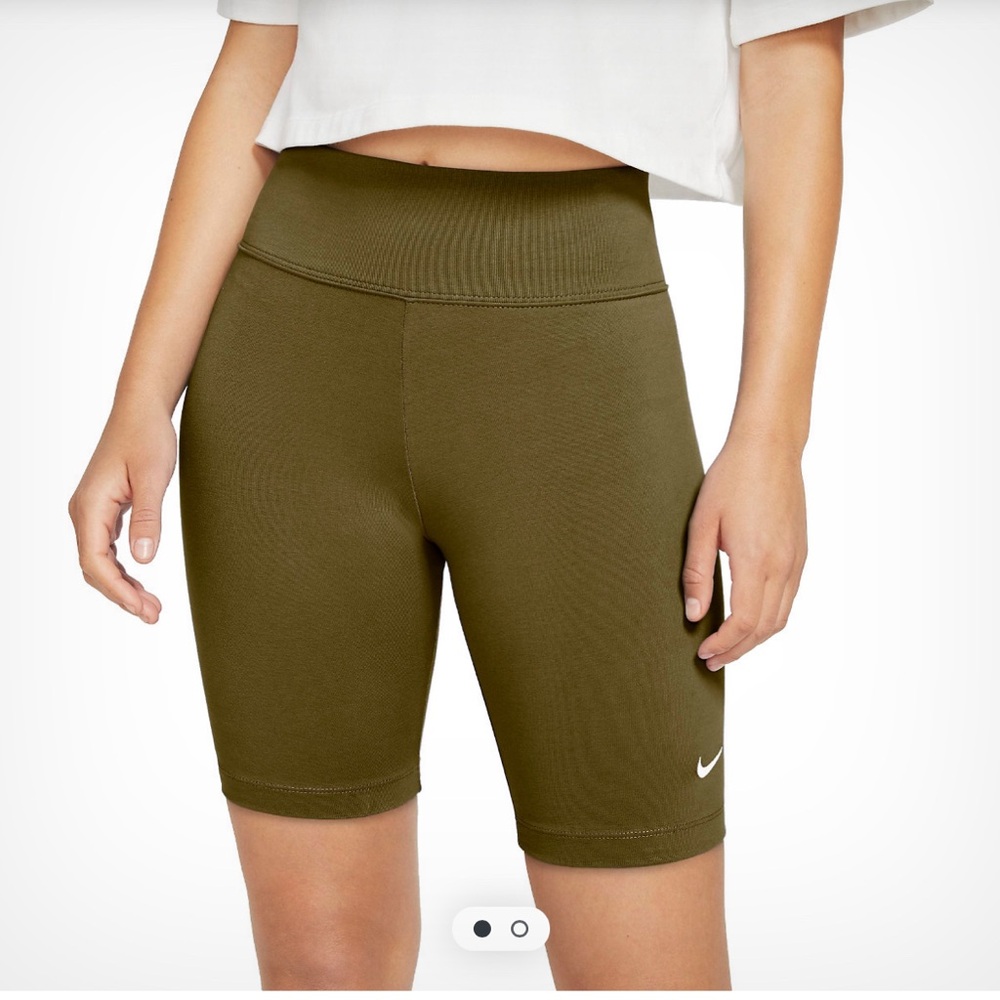 Nike women’s 7” biker shorts - yellow/green - size M
